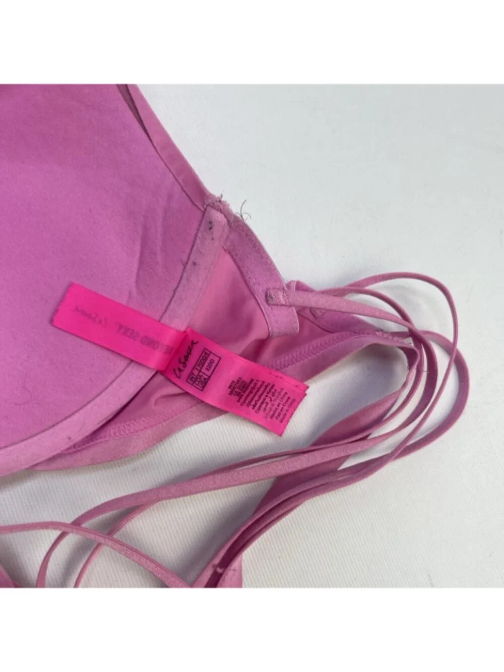 Y2K La Senza Beyond Sexy Bra Sz 32 DD Coquette Candy Pink Romance Lingerie - Picture 7 of 7